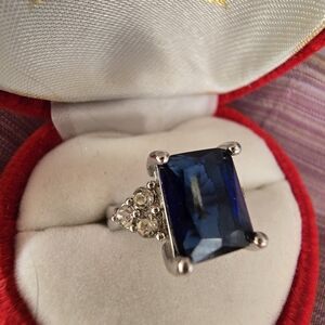 Elegant Silver and Blue Gemstone Ring